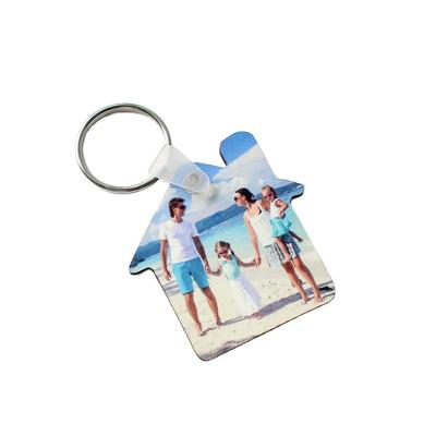 China Factory Price Wooden Key Chain MDF 2D Blank Wood Sublimation Heat Transfer Printed Door Shape Keychains Gift for sale