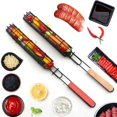 China Custom Logo Hot Dog Grill Cage Sausage Grill Cage Sausage Grill BBQ Clip Easily Cleaned Mesh With Wooden Handle Outdoor Picnic Camping BBQ Kitchen Tools for sale