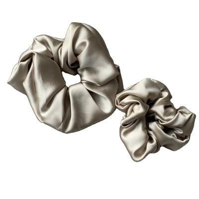 China Fashionable Scrunchies Wholesale Ponytail Hair Scrunchies Mullberry Silk Hair Ties For Hair Care for sale