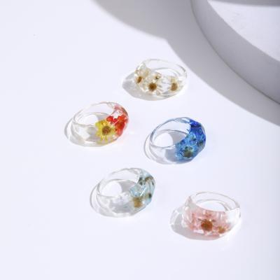 China New FASHIONABLE style transparent multicolor dry acrylic ring flower shell specimen resin band cute girl womanpressed diy flower for sale