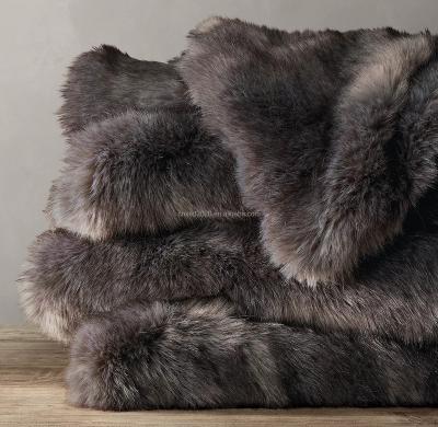 China Jacquard Printed Ultimate Fur Tipped Faux Fur For Luxury Winter Faux Fur Throw Blanket for sale