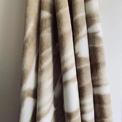 China Softness Cheap Selling Rabbit Fur Blanket Printed Luxury Faux Fur Throw Blanket for sale