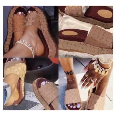 China Cushioning wedge sandals for women and ladies factory wholesale price hot sale sandals for women and ladies shoe beach sandals slides for sale