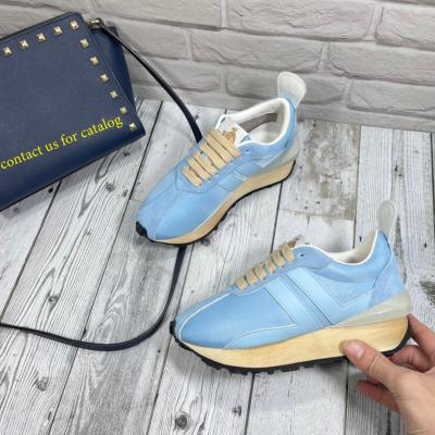 China 2022 Fashion Trend Women's Lightweight Running Shoes Women's New Tracksuit Shoes Fashionable Sneakers Woman Casual Shoes for sale