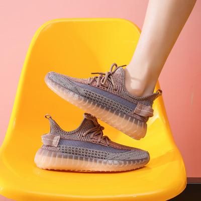 China Yeezy Yeezy Zebra Runners Sports Sneakers Soft Bottom Anti-Smell Style Popcorn Men's Casual Shoe 2021 Breathable Wholesale New Shoes for sale