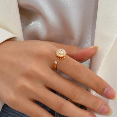 China TRENDY You Are My Sunshine Sunflower Spinner Ring Rotate Anti Stress Anxiety Ring Women CZ Crystal Flower Open Rings Couple Gifts for sale