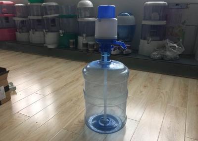 China Bomba de mano manual plástica del agua potable bomba del dispensador del agua de 5 galones no tóxica en venta