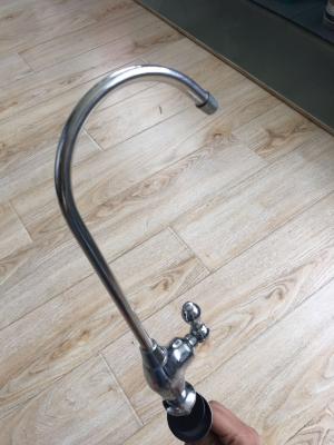 China Chrome Polished Single Handle Gooseneck Kitchen Faucet For Water Filter System for sale