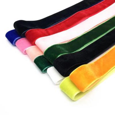 China Viable Wholesale High Quality 2.5cm, 1.5cm, 5cm Single Face Ribbon Soft Silk Velvet Wedding Ribbon for sale