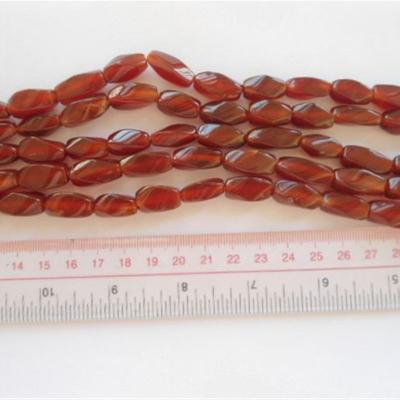 China Polished Loose Gems Red Agate Diamond Beads Carnelian Stone for sale