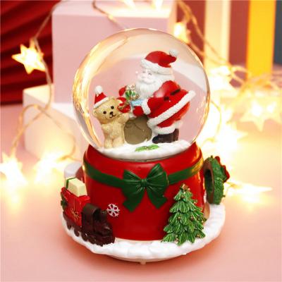 China Europe Glass Snowball Bali Snow Globe Wedding Snow Globe for sale