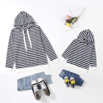 China Hot Selling 2022 Popular QUICK DRY Stripes Printed Matching Family Sets Parent Child Sweaters Mother Daughter Matching Clothing for sale