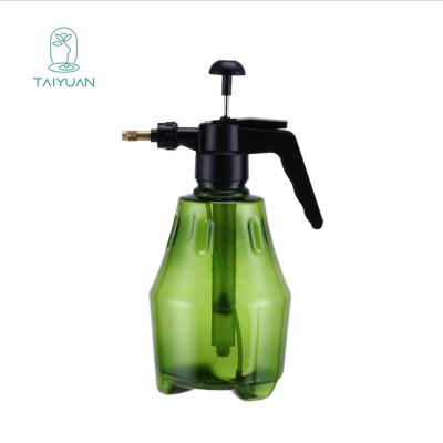 China Fashion And Simple Household Self Water Sprayer Air Pressure Plastic Watering Box Watering Box for sale