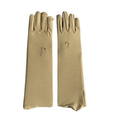 China 2023 Comfortable Wholesale Hot Sale Lady Full Finger With Rose Muslim Prayer Glove Embroider Muslim Hand Gloves for sale