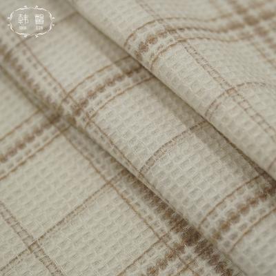 China Autumn And Winter Spring Coffee Stain Honeycomb Wool Blend Plaid Viable White Cloth Thick Wool Cloth Fabric for sale