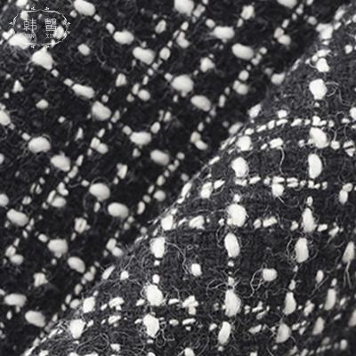 China Viable Black And White Small Yarn Plaid Small Tweed Fabric 600g Perfume Autumn And Winter Coat Woolen Fabric for sale