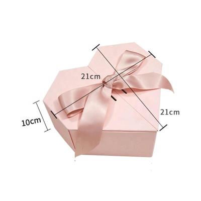 China Wholesale Recyclable Custom Made Cardboard Gift Box Valentines Day Heart Shaped Gift Box With Ribbon for sale