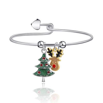 China 2020 bracelet newcomers charm bracelet enamel Christmas tree and deer ladies bracelets Christmas gift jewelry for sale