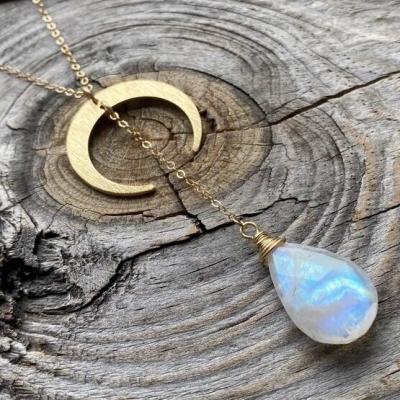 China LS-A2458 BOHEMIA Rainbow Moonstone Luxury Necklace, Double Horn Moon Phase Y Pendant Stone Chain Necklace for sale