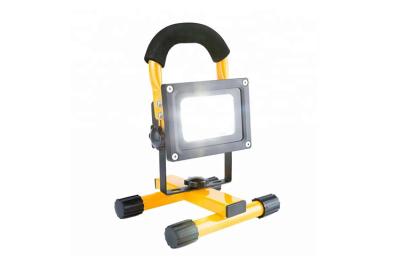 China Waterproof Portable Led Spotlights Outdoor Lamp Rechargeable 10w 20w 30w 50w for sale