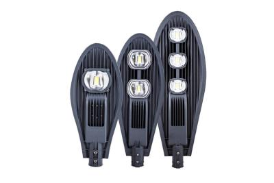 Chine 2700~7000K imperméabilisent les lumières extérieures de lampe de tache de jardin d'inondation de route de réverbères de LED à vendre