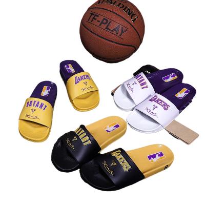 China CUSHIONING Sport Style Mens Slippers Bedroom Slippers For Indoor And Outdoor Men for sale