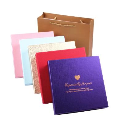 China Recycled Materials Wholesale 25 Grids Big High End Square Chocolate Gift Packaging Box for sale