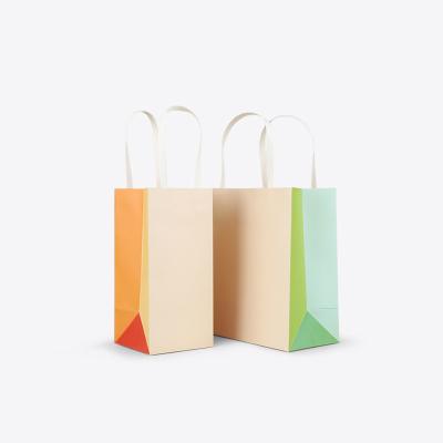 China Recycled Materials Wholesale Green Tea Packaging Bag Biluochun Longjing Gift Portable High Grade Paper Bag for sale