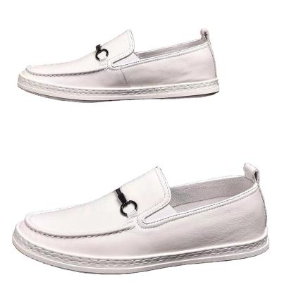 China 2022 Leather Business All-match Fashion Brand Loafers Slip-On Damping Driving Casual Skullcap Shoes White for sale