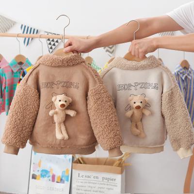 China High quality breathable boys and girls lamb hair bear doll jacket style fur jacket new for sale