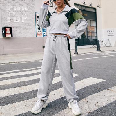 China Custom Breathable New Fashion Logo 2 Piece Sweatsuit For Women Tracksuit Gray Color Block Crop Top Pullover And Sweatpants Set à venda