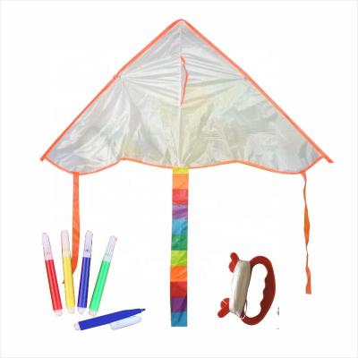 China Custom triangle fish diamond white diamond white graffiti kids kite parent-child education fun kite easy flying outdoor sport toy gift for sale