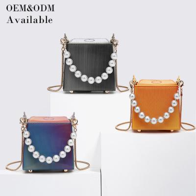 China Mini Bag Female 2021 Outdoor New Trendy Wild Messenger Chain Bag One Shoulder Bag Small Square Pearl Handbag for sale