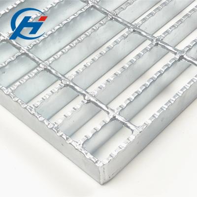 China Modern Galvanized Serrated Steel Bar Fence Grating / Grille For Driveways for sale