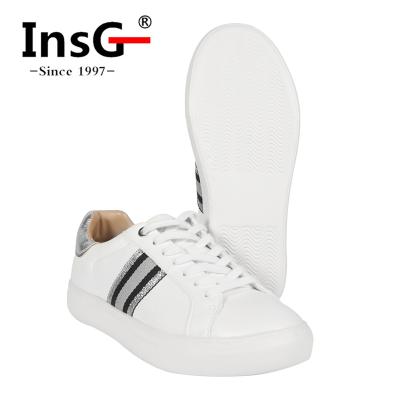 China Manufacturer Anti-slippery Retail Classic Trendy InsG Walking Sneaker Lightweight Unique White Sports Shoes For Women for sale