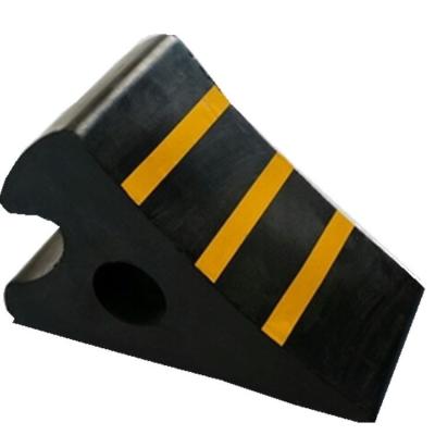 China Durable high quality black plastic wheel stopper for sale