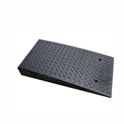 China Hot-selling Outdoor Anti-pressure Lane Speed ​​Bump Car Curb Edge Black Rubber Ramp for sale