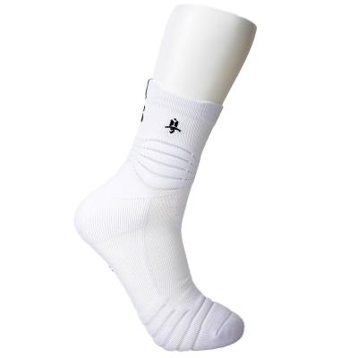 China Wholesale Durable Men's Basketball Socks Breathable Cotton Soccer Socks Athletic Sports Socks for sale