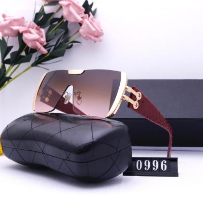 China Designer Sunglasses 2021 Fashion Sunglasses Famous Brands Retro Gafas Luxury Oversized De Sol Women Sunglasses for sale