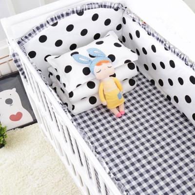 China Soft Designs Disposable Cute Cotton Many Sizes Available 4 Pcs Baby Bumpers And Baby Crib Flat Sheet for sale