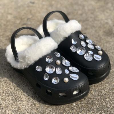 China New Baotou Women's Thick-soled Hole Shoes Thick-soled Warm Winter Big Size Furry Round High-Heeled Slippers Women Clog for sale