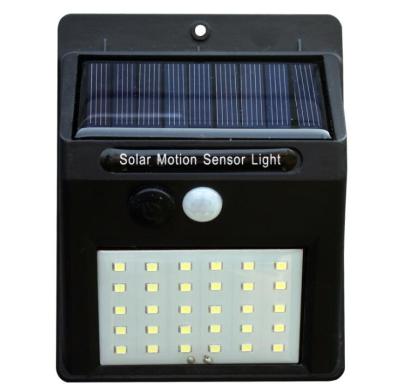 China Polycarbonate easy to carry and install high quality solar outdoor lights body detection waterproof and antifreeze with CE and RoHS certificate for sale