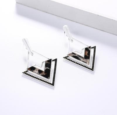 China 2020 Wholesale Fashion Jewelry Romantic Simple Stud Earrings For Women for sale