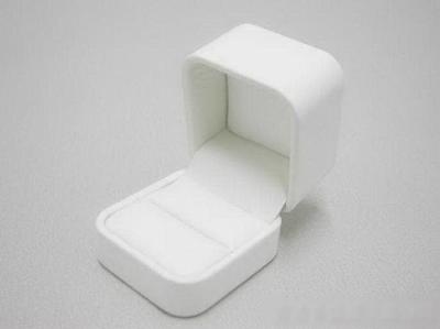 China Leather Art Paper White Cardboard Jewelry Boxes With Matt Lamination / Uv Coating for sale