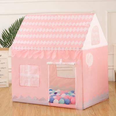 China Soft Toy Kids Tent for Princess Pop up Castle Tent for Indoor and Outdoor Fun, Folds Neatly into a Carry Bag for sale