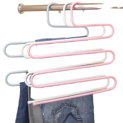 China Eco-friendly material factory product cabinet gyration design mass hanger scarf pants towel metal hanger pants stretch for sale