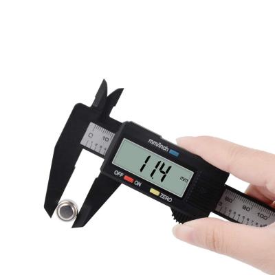 China Carbon Fiber Grade Electronic Digital Vernier Caliper Fractions Conversion 0-6 Inch 150 Mm for sale