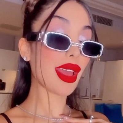 China New Hip Hop Men Rectangle Vintage Rhinestone Sun Glass Shading Small Square Crystal Sunglasses For Women for sale