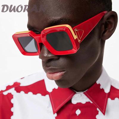 China Fashion Sunglasses Shape To Square Gradient Sunglasses New Women Luxury Brand Black Red Eyewear Men Sun Glass Metal Clip Shades Eyewear UV400 for sale