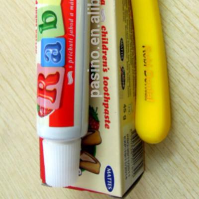 China Antibacterial children's toothbrush and toothpaste for sale